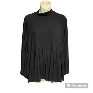 Beeson River black top size medium oversized elastic buffs babydoll style